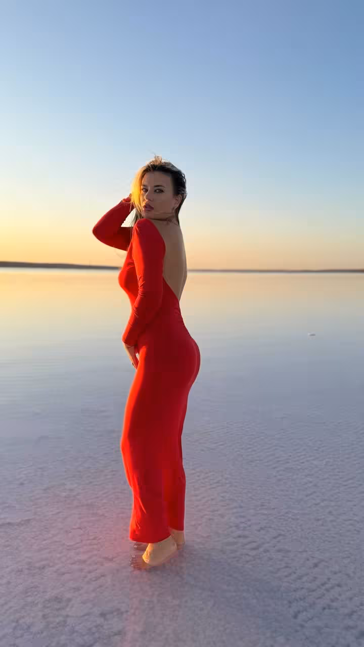 Liliya russian bride wedding dress