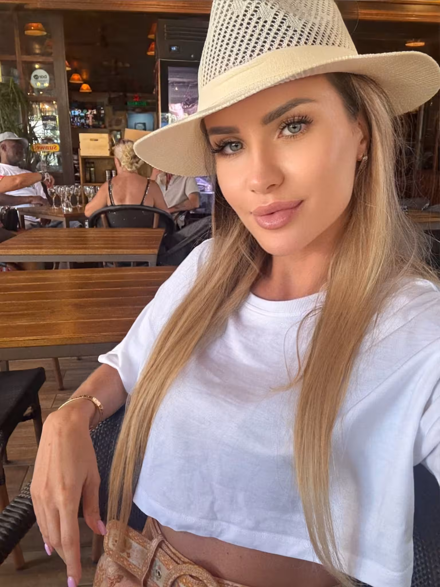 Karolina russian bride order