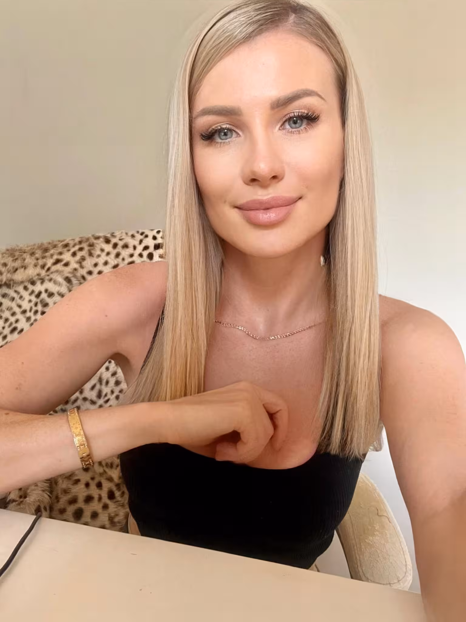 Karolina russian bride order