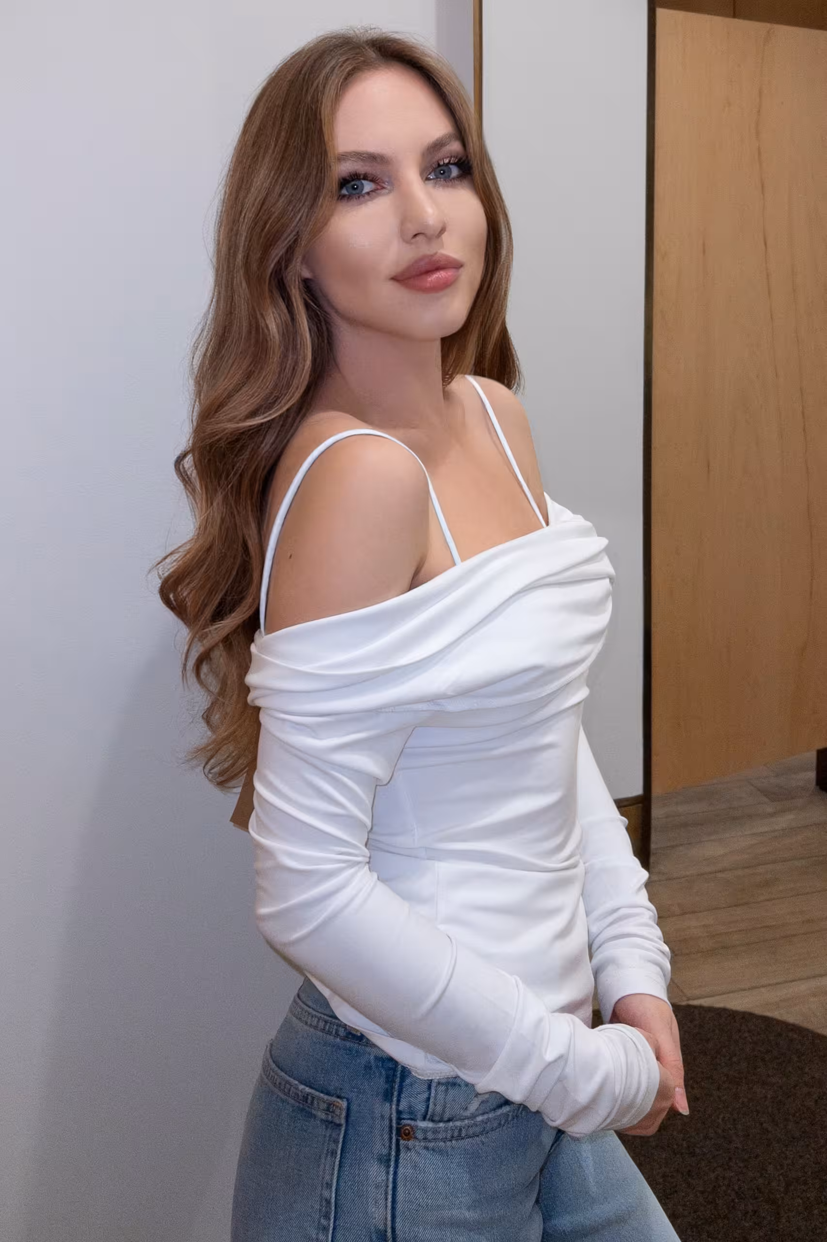 Alice the russian bride 2017