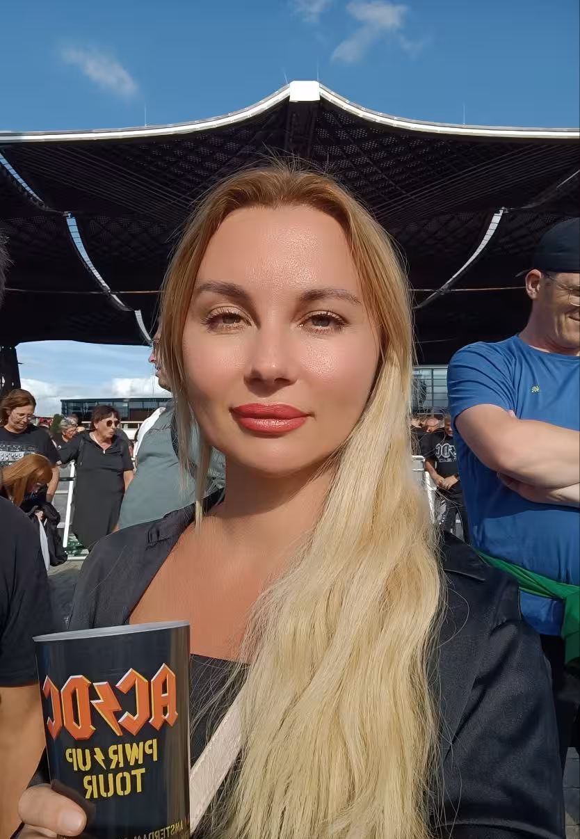 Yulia john b russian bride перевод