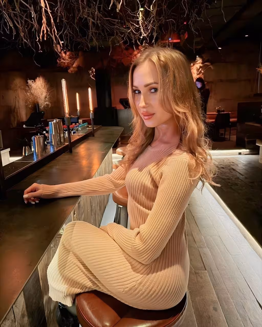 Polina 33 yo from Dnipro Ukraine I'm here to be your queen forever
