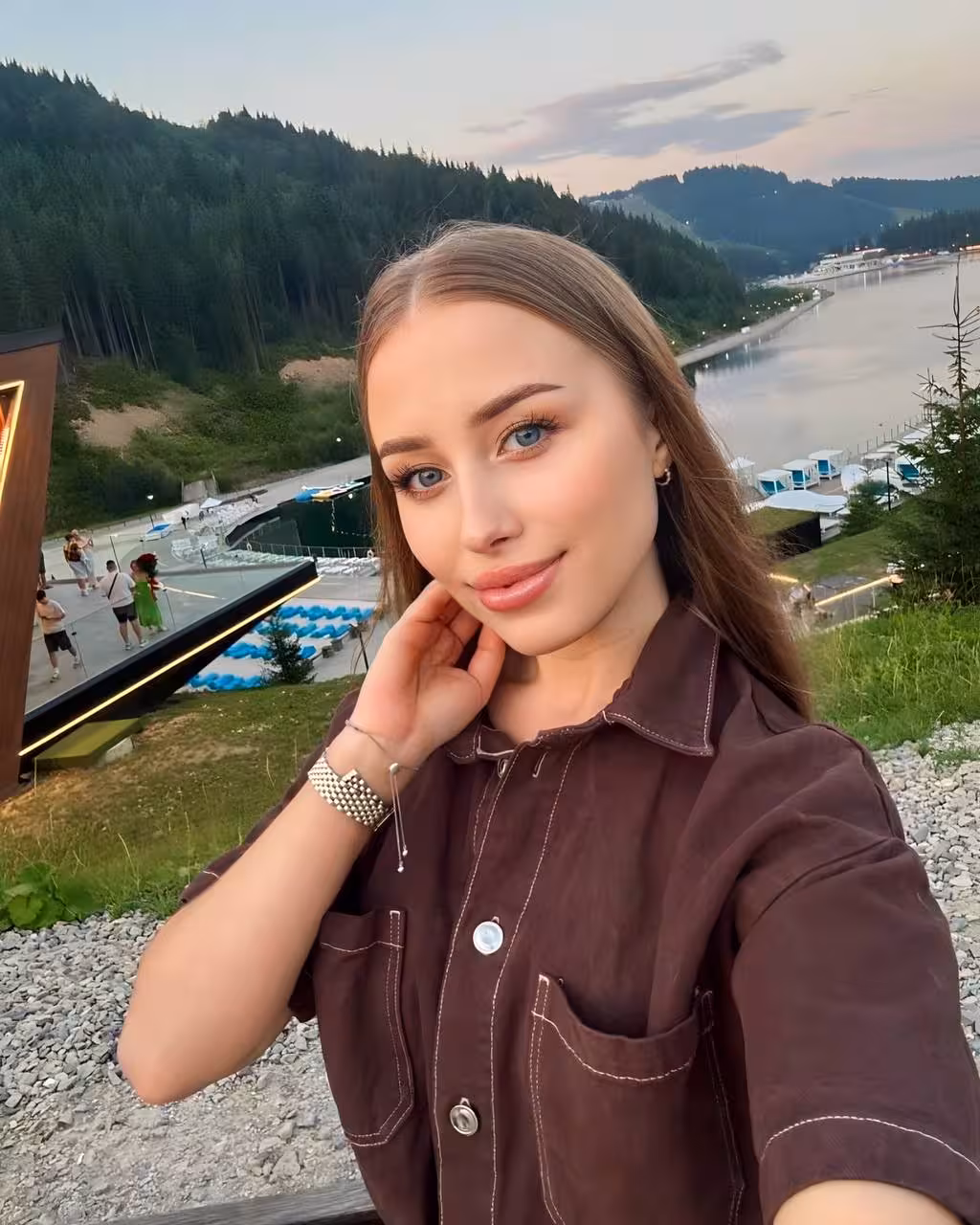 Veronika 21 yo from Ivano-Frankivsk Ukraine I'm ready to become your wife
