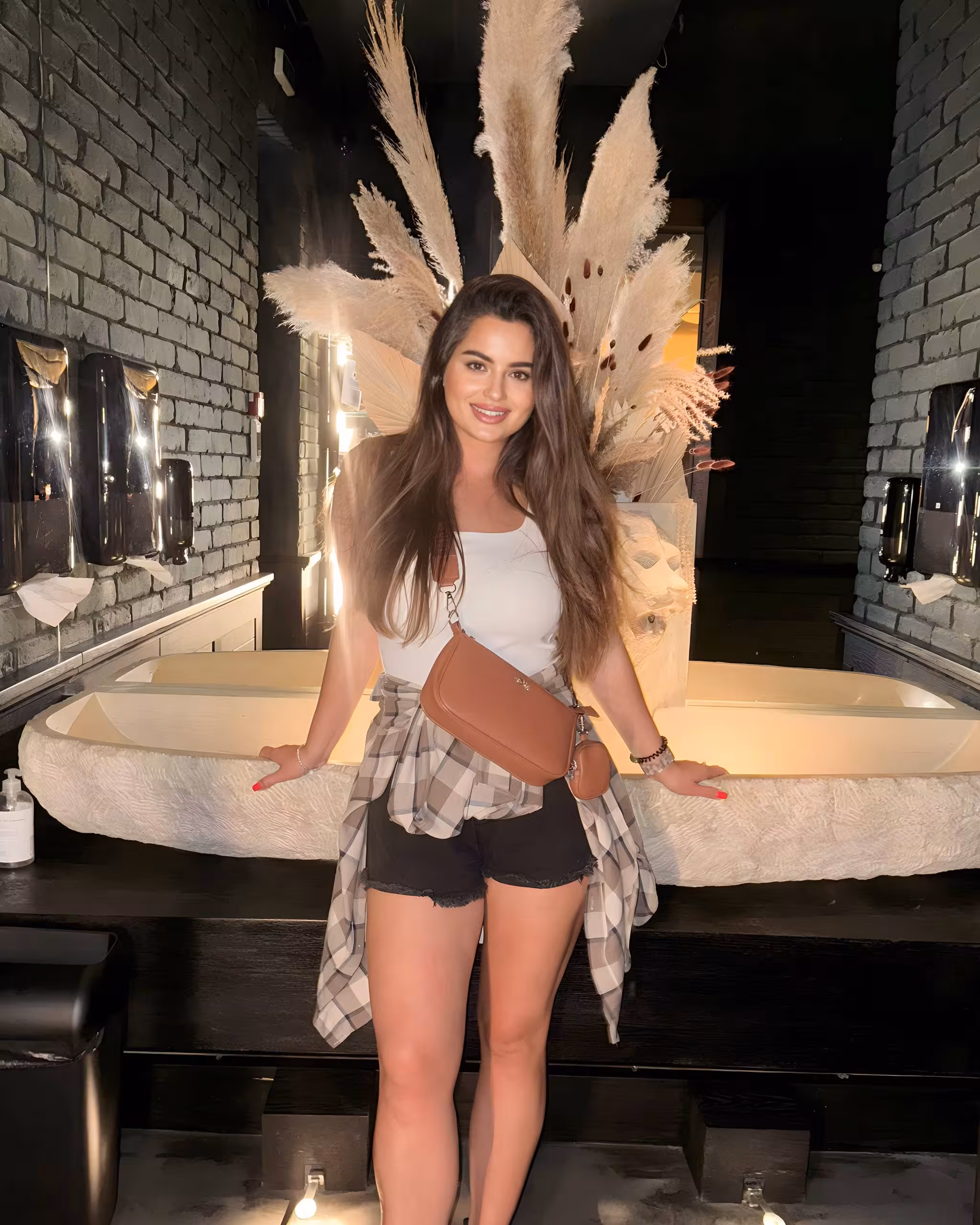 Karyna 25 yo from Vinnytsia Ukraine I want to be your other half bride