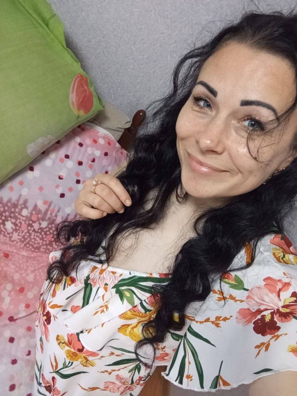 Natalie 40 yo from Berdyansk Russia I want to be your soulmate queen