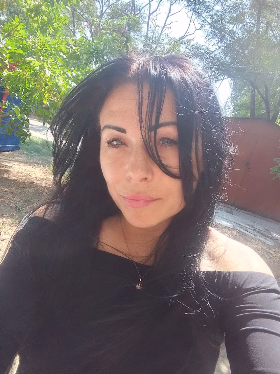 Natalie 40 yo from Berdyansk Russia I want to be your soulmate queen