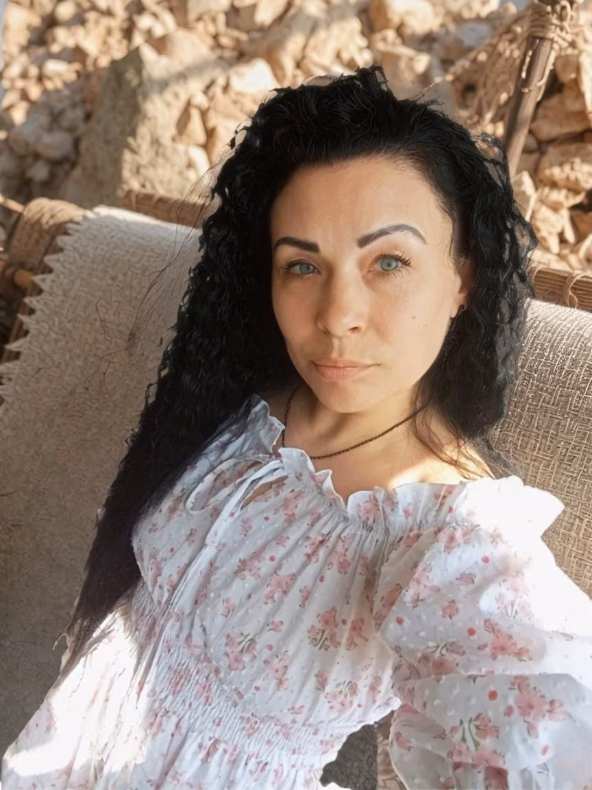 Natalie 40 yo from Berdyansk Russia I want to be your soulmate queen