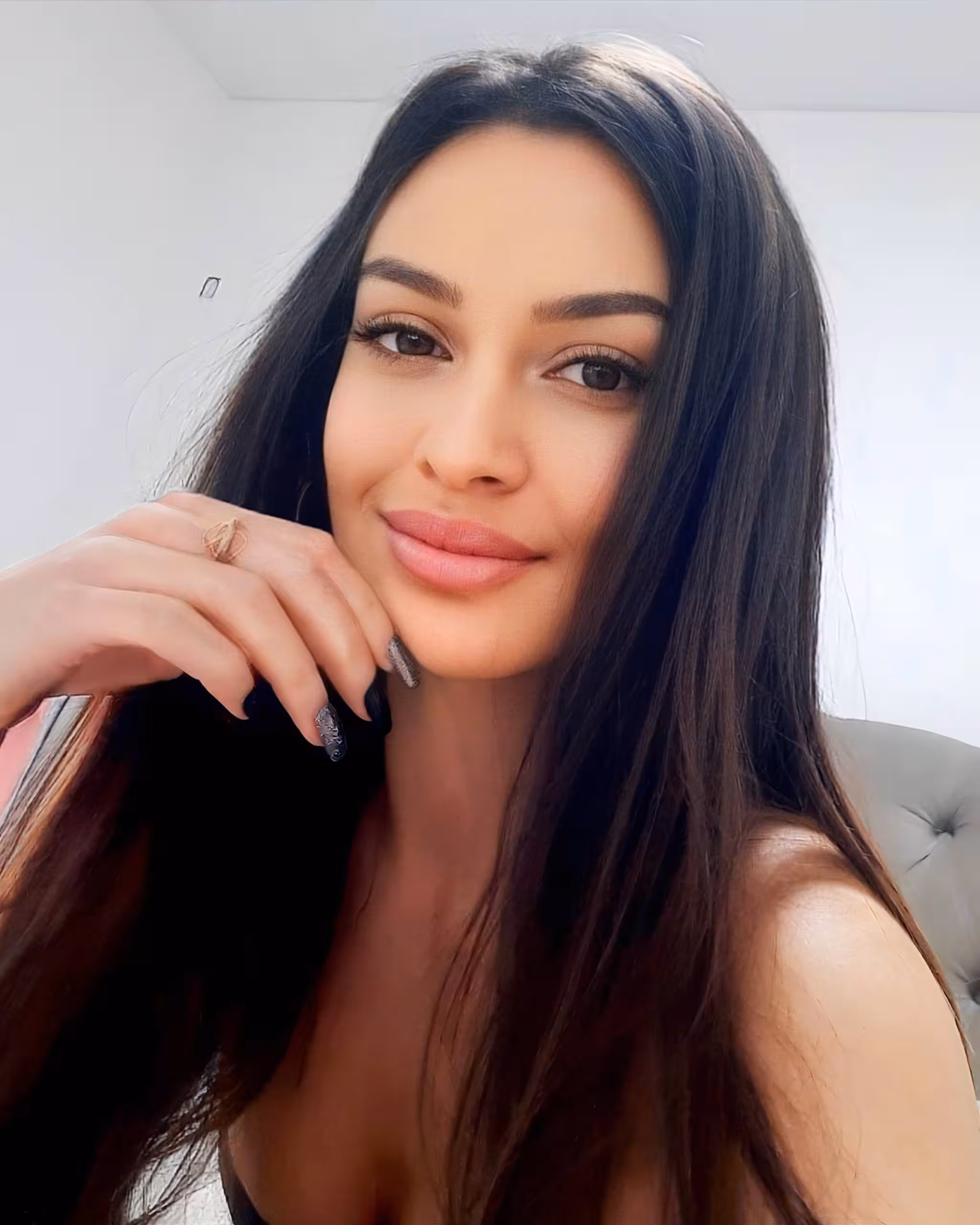 KATERINA 32 yo from Dnepr Ukraine Let me be your queen