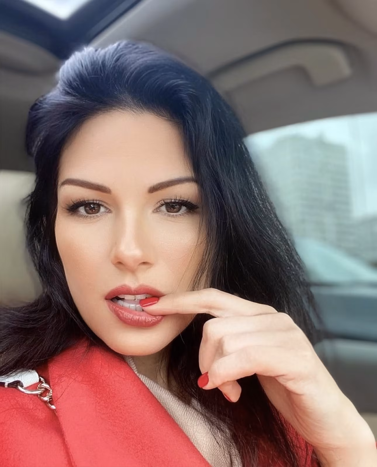 Yaroslava 43 Kyiv Ukraine I'm here to be your queen bride