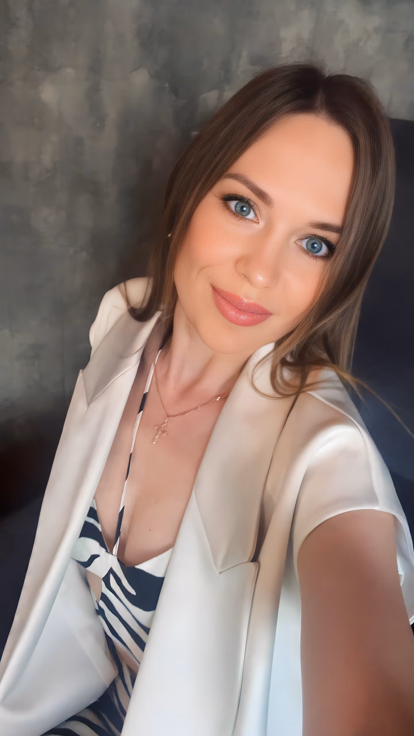 Yulia 40 Lutsk  Ukraine I'm here to be your sweetheart