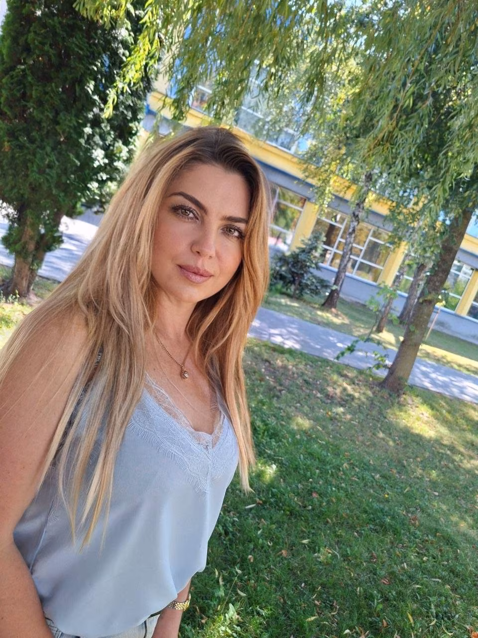 Oksana 44 Kiev Ukraine I dream of being your sweetheart lady