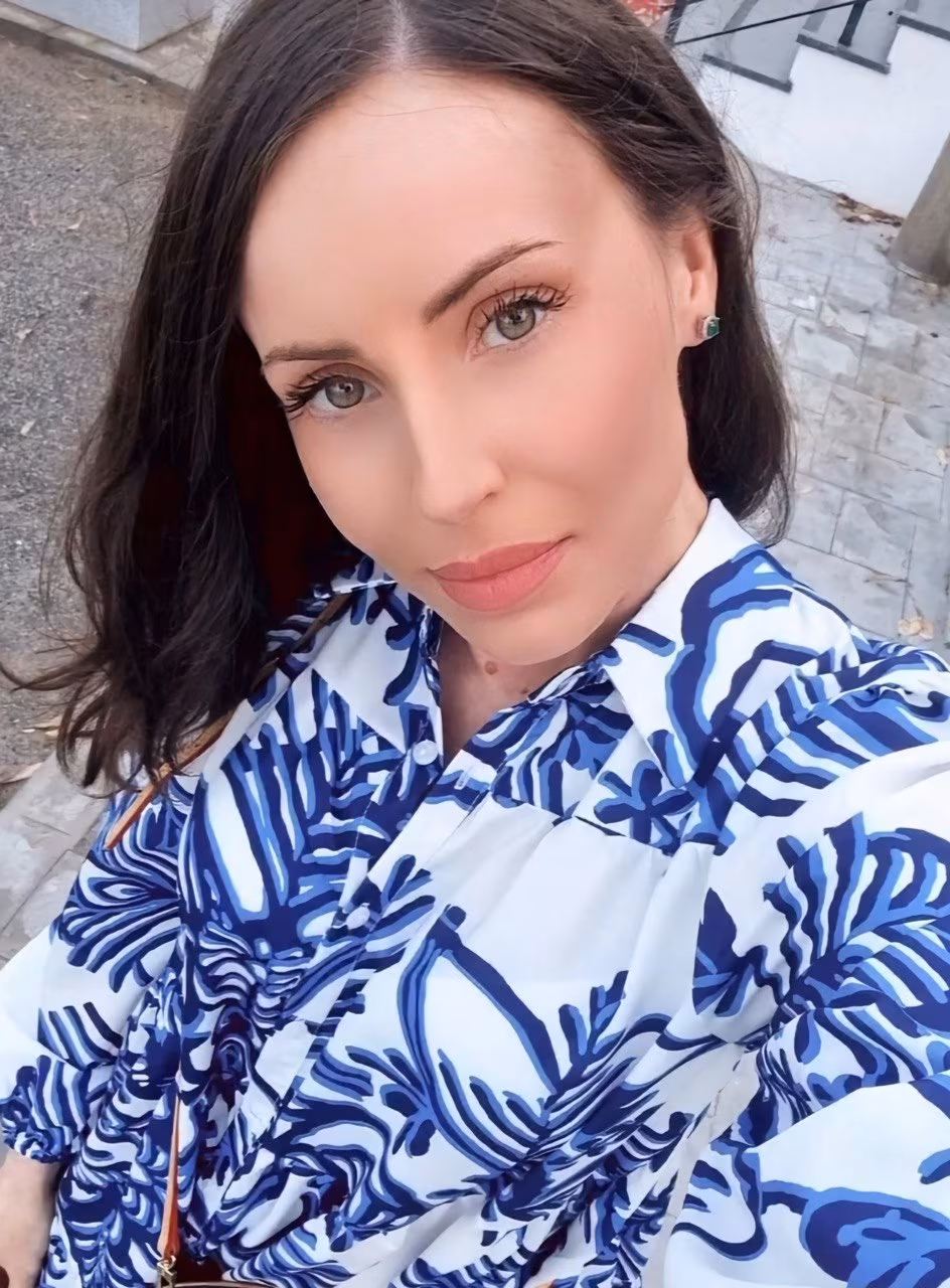 Ksusha 40 Kharkiv Ukraine I'm here to be your queen bride
