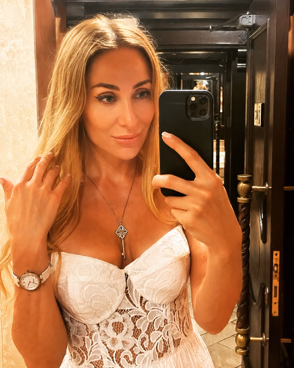 Natalia 47 Madrid Spain I want to be your bride and best friend