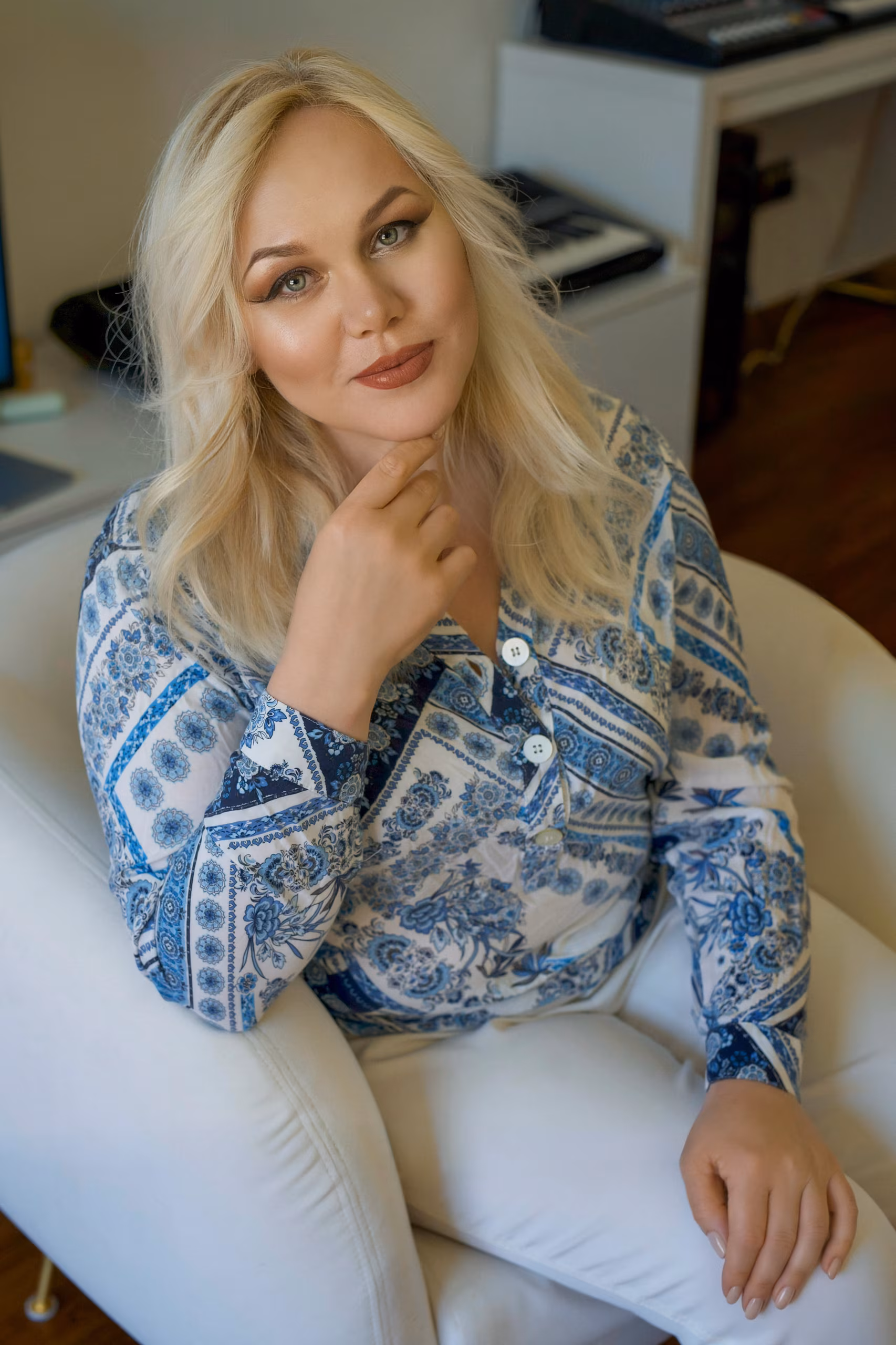 Elena 51 Miagliano Italy I want to be your darling bride