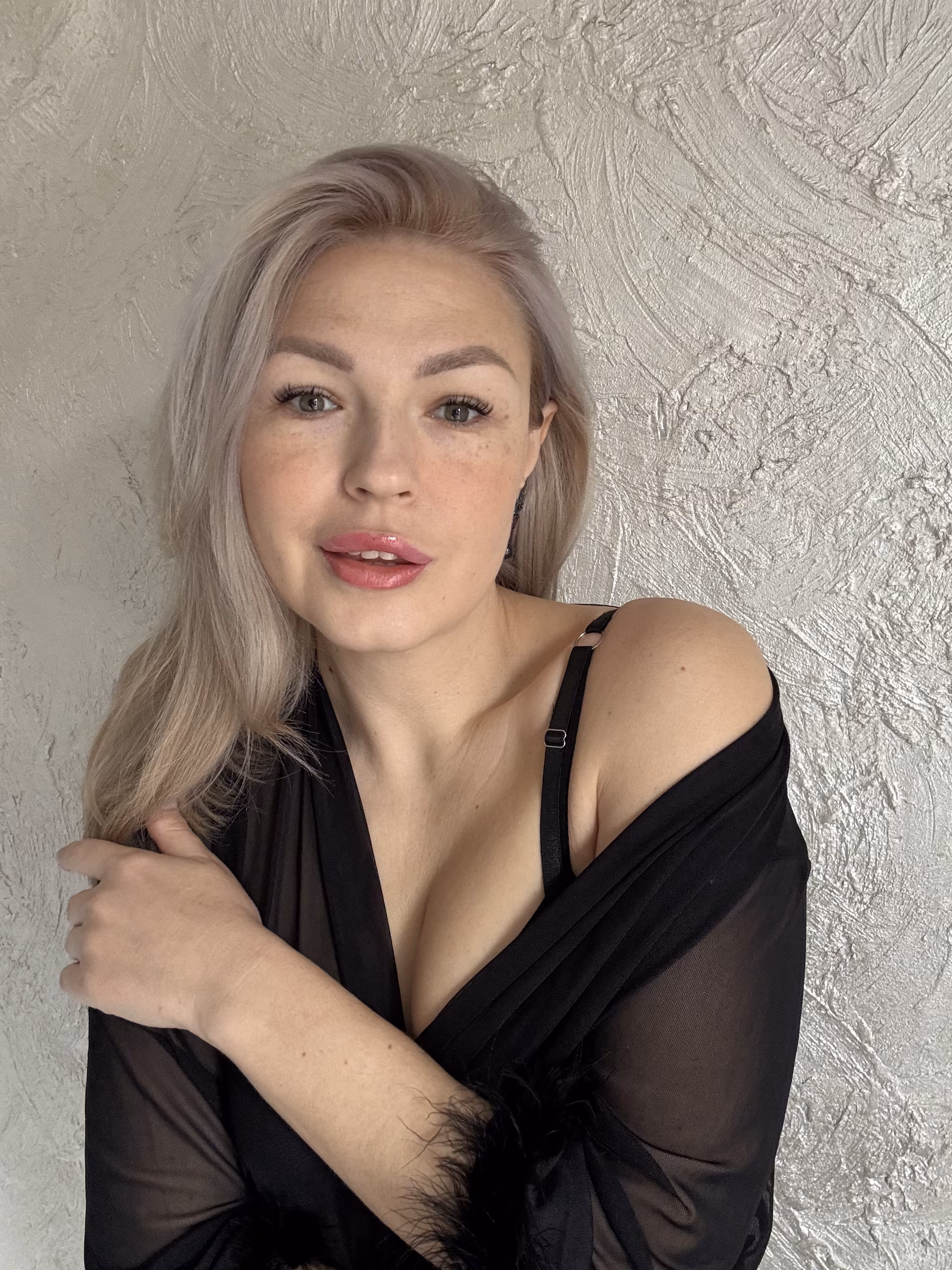 Alena 39 Kryvyi Rig Ukraine I want to be your darling forever