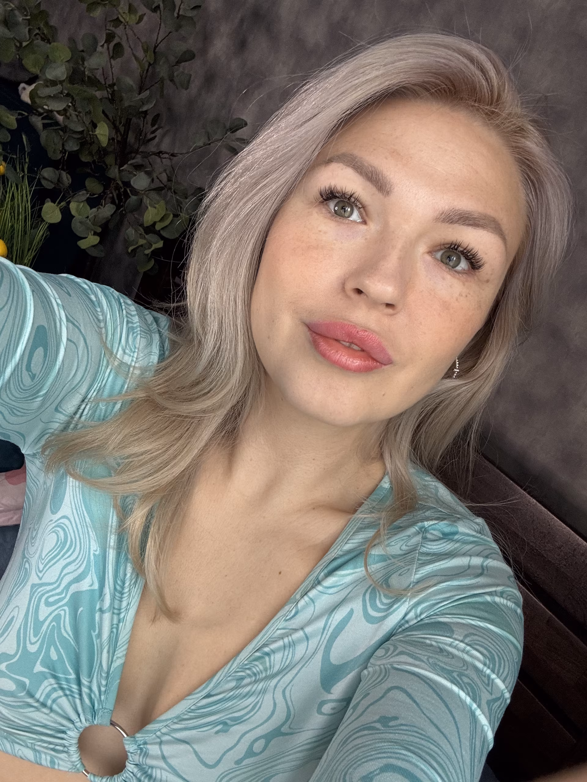 Alena 39 Kryvyi Rig Ukraine I want to be your darling forever