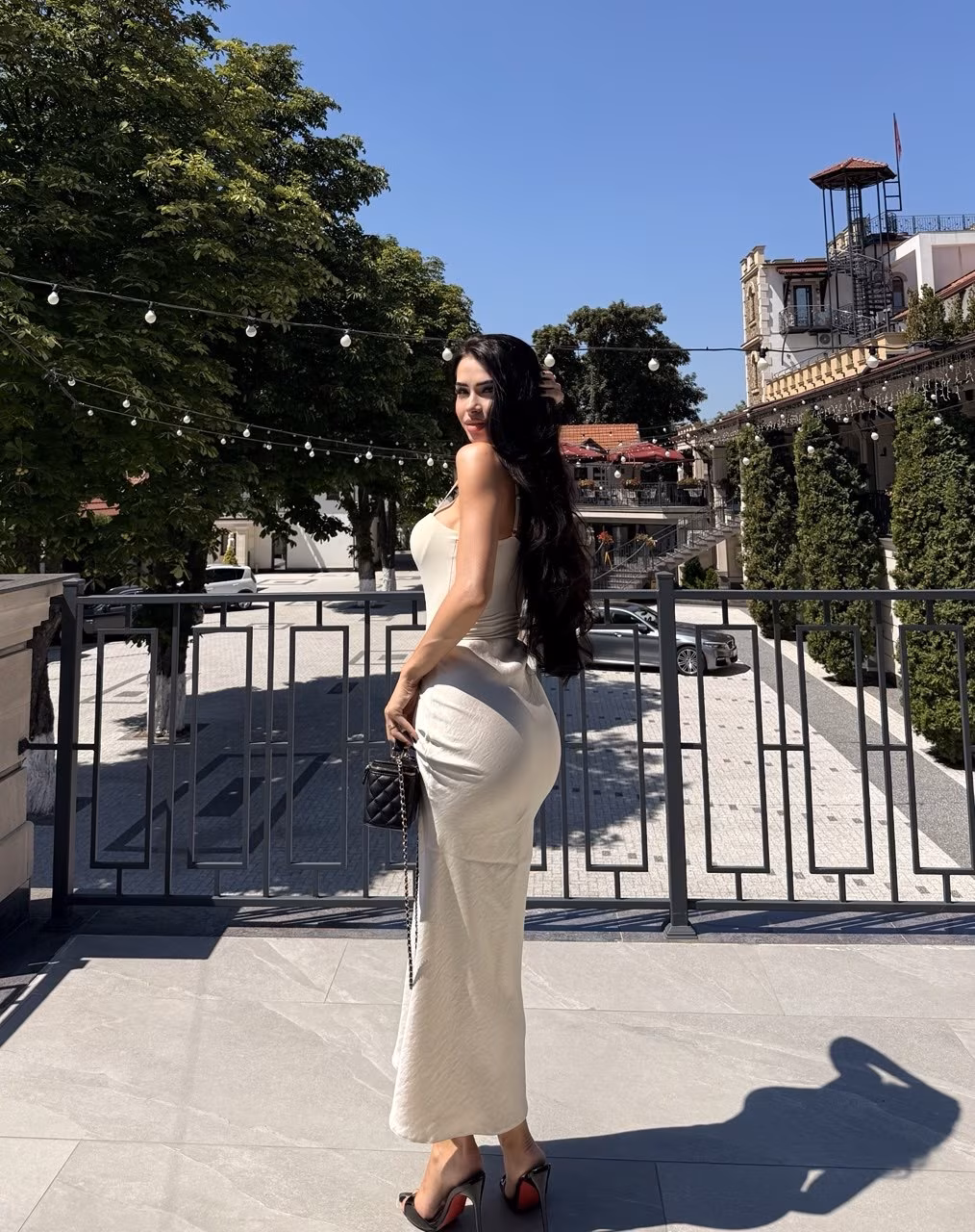 Daniela 24 Bucharest Romania I want to be your darling forever