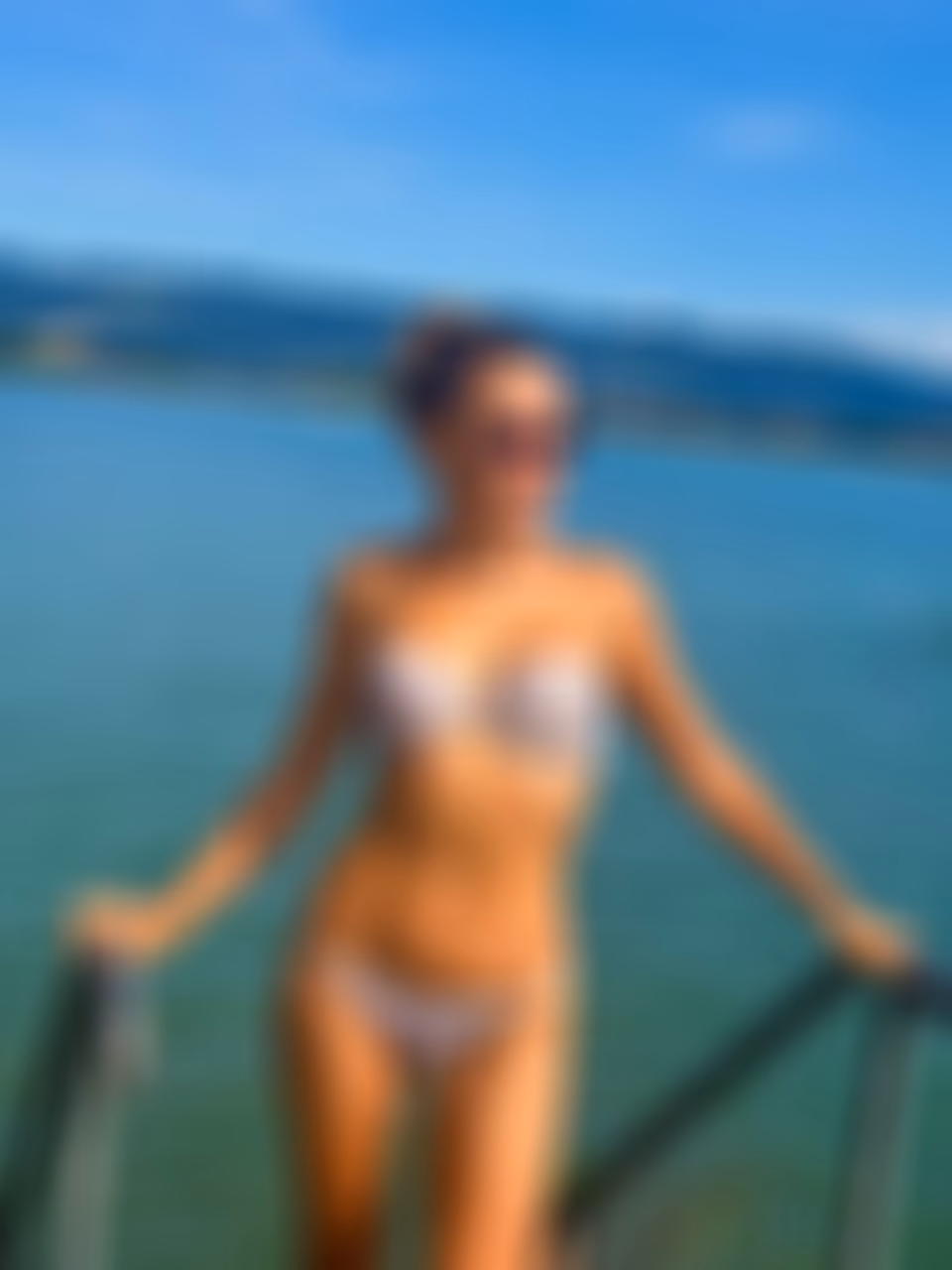 Olga 43 Odessa Ukraine I want to be your darling queen