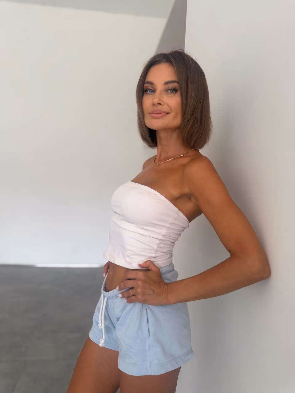 Olga 43 Odessa Ukraine I want to be your darling queen