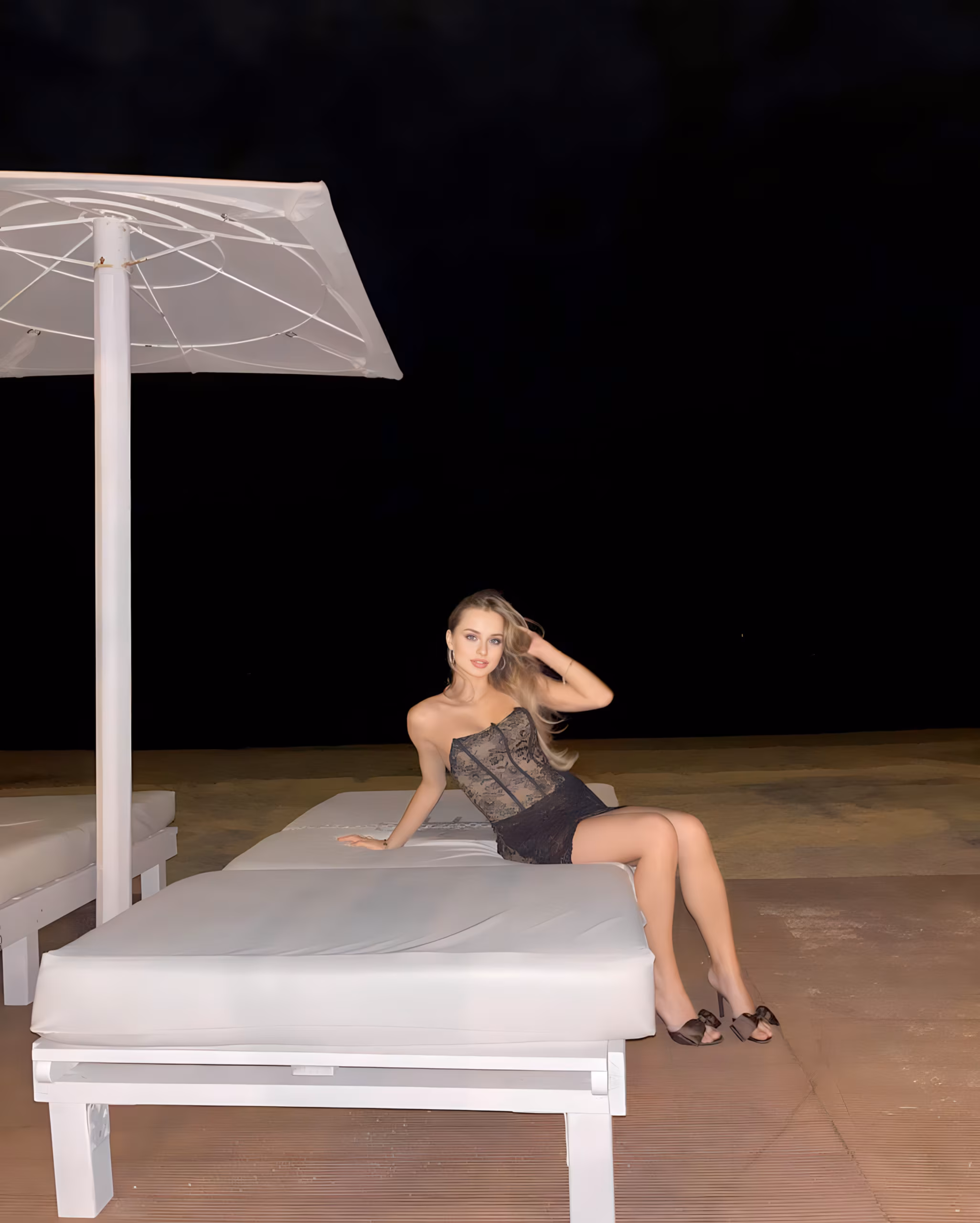 Yelyzaveta 18 Girona  Spain I want to be your dream bride