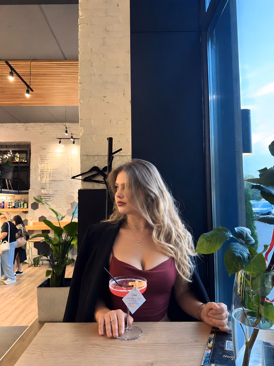 Anita 22 Okhtyrka Ukraine I want to be your soulmate forever