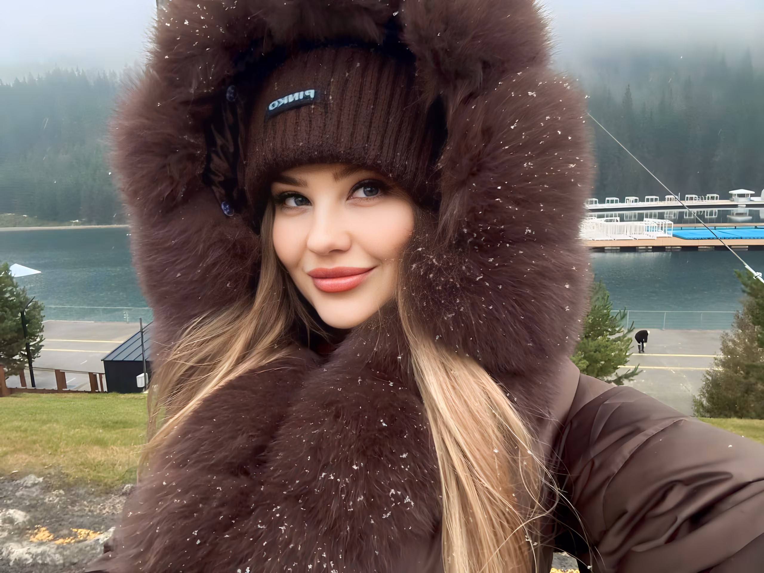 Anita 22 Okhtyrka Ukraine I want to be your soulmate forever