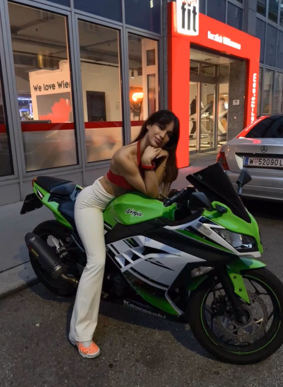 Andela 29 Vienna Austria Im ready to become your loving wife