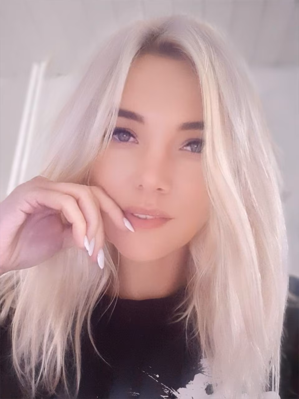 Yuliia 47 Berlin Germany I want to be your other half princess